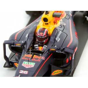 1/43 Red Bull Racing Tag-Heuer RB12 - Daniil Kvyat - 2016 Даниил Квят