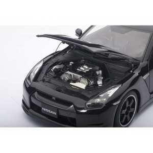 1/18 Nissan GT-R (R35) SPEC V (ULTIMATE OPAL BLACK)