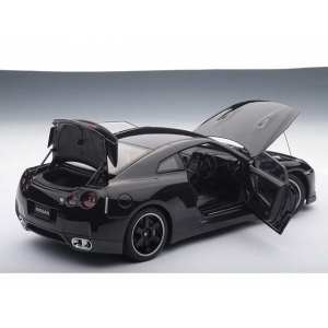 1/18 Nissan GT-R (R35) SPEC V (ULTIMATE OPAL BLACK)