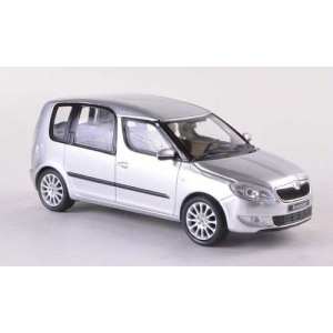 1/43 Škoda Roomster II (facelift) 2010 Silver Brilliant Metallic