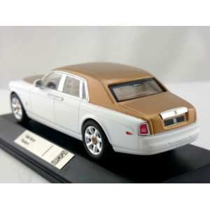 1/43 ROLLS-ROYCE PHANTOM middle east special 2010 White and Gold