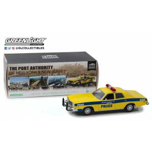 1/18 Plymouth Fury Port Authority of New York & New Jersey Police 1977 Полиция США