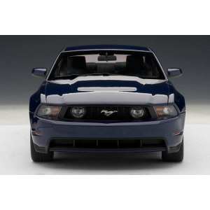 1/18 Ford MUSTANG GT 2010 (KONA BLUE METALLIC)