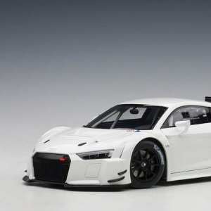 1/18 Audi R8 LMS plain body version белый