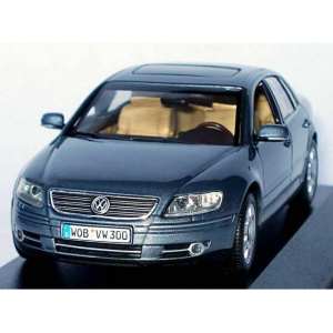 1/43 Volkswagen Phaeton Facelift coucougreymet