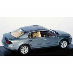 1/43 Volkswagen Phaeton Facelift coucougreymet