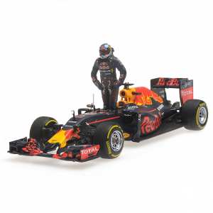 1/43 Red Bull Racing Tag Heuer RB12 - Daniel Ricciardo - Austrian GP 2016 - с фигуркой