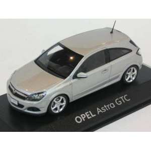 1/43 Opel Astra H GTC star silver