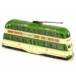 1/72 трамвай Blackpool Balloon Tram 1960 зеленый с бежевым