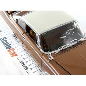 1/18 Plymouth Fury 1960 Hard Top коричневый мет с белой крышей