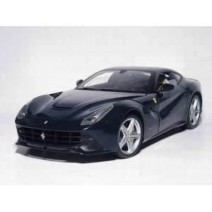 1/18 Ferrari F12 Berlinetta Blu Pozzi темно-синий мет с бежевым интерьером 2012