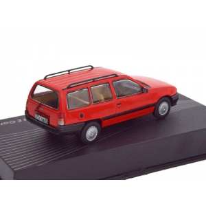 1/43 Opel Kadett E Caravan 1984-1991 красный