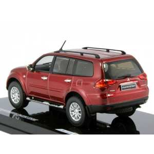 1/43 Mitsubishi Pajero Sport 2011 Red Metallic