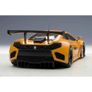 1/18 McLaren MP4-12C GT3 Presentation Car 2011 оранжевый мет