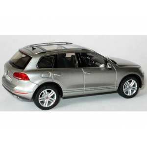 1/43 Volkswagen Touareg II 2010 tungsten-silvermet