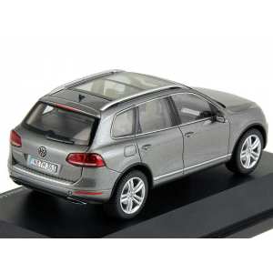 1/43 Volkswagen Touareg 2010 grey