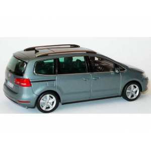 1/43 Volkswagen Sharan II 2010 pantheongraumet