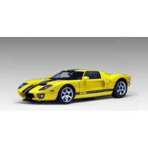 1/18 Ford GT 2004 желтый с черными полосками