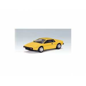 1/43 Lotus Esprit 1979 желтый