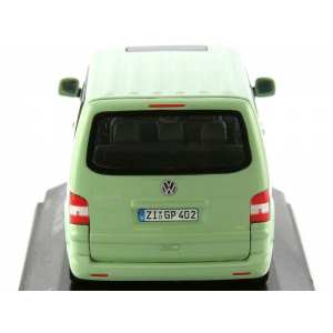 1/43 Volkswagen Multivan T5 2003 зеленый