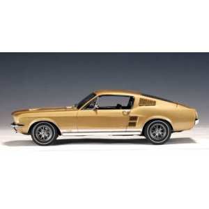 1/18 Ford MUSTANG GT 390 1967 (GOLD)