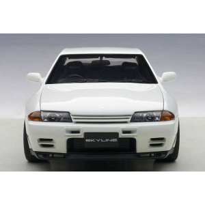 1/18 Nissan Skyline GT-R (R32) Tuned version белый