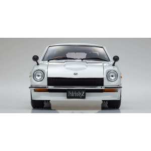 1/18 Nissan Fairlady Z (S30) бриллиантовый белый