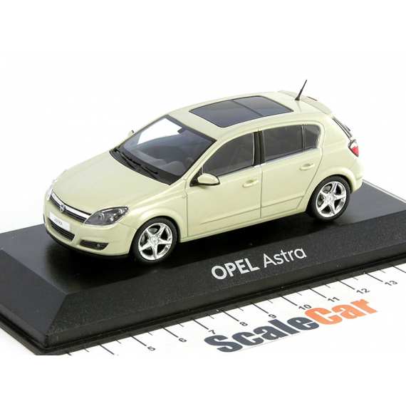 1/43 Opel Astra H papyrus