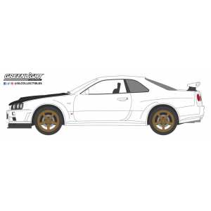 1/64 Nissan Skyline GT-R (BNR34) V-Spec II 2001 белый Z-Tune Hood