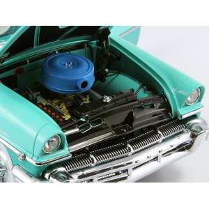 1/18 Mercury Montclair 1956 closed convertible verona green/heath green