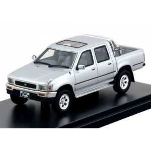 1/43 TOYOTA Hilux 4WD Pick Up SSR-X 1992 серебристый