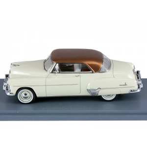 1/43 Chevrolet STYLINE HT Coupe 1952 Brown metallic/beige