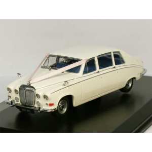 1/43 Daimler DS420 Old English White 1968 свадебный