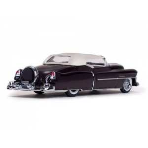 1/43 Cadillac Convertible 1953 с тентом черный