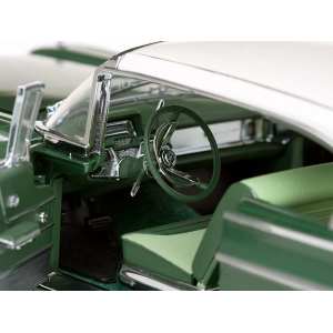 1/18 Mercury Parklane Hard Top 1959 белый с зеленым