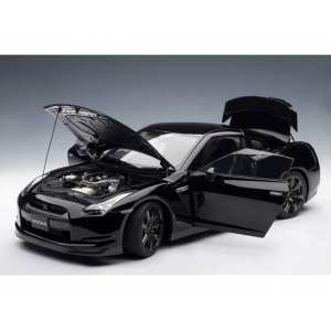 1/12 Nissan GT-R (R35) черный