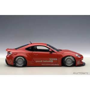 1/18 Toyota 86 Rocket Bunny красный