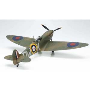 1/48 Supermarine Spitfire MK.I с фигурой пилота и набором фототравления