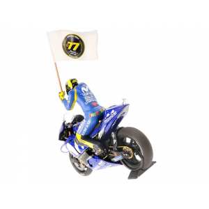 1/12 Yamaha YZR-M1 Movistar Yamaha Valentino Rossi MotoGP Catalunyia 2018 с фигуркой и флагом