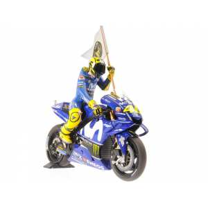 1/12 Yamaha YZR-M1 Movistar Yamaha Valentino Rossi MotoGP Catalunyia 2018 с фигуркой и флагом