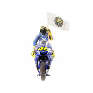 1/12 Yamaha YZR-M1 Movistar Yamaha Valentino Rossi MotoGP Catalunyia 2018 с фигуркой и флагом