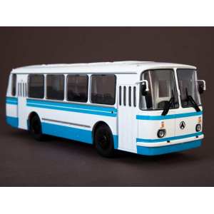 1/43 Наши Автобусы 1, ЛАЗ-695Н белый с голубым