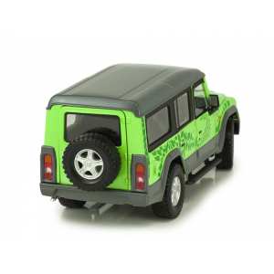 1/24 IVECO Massif 2008 (Land Rover Defender) светло-зеленый