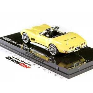 1/43 Chevrolet Corvette Stingray 427 convertible 1968 safari yellow желтый