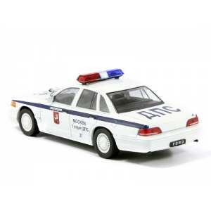 1/43 Ford Crown Victoria ДПС ГАИ (с журналом)