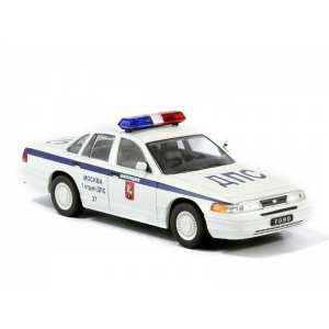 1/43 Ford Crown Victoria ДПС ГАИ (с журналом)