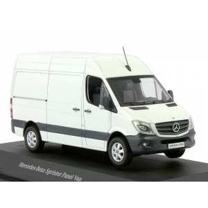 1/43 Mercedes-Benz Sprinter Van 2013 white