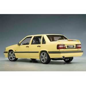 1/18 Volvo 850 T-5R Yellow