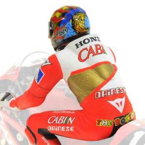 1/12 Фигурка VALENTINO ROSSI - 8H SUZUKA 2001