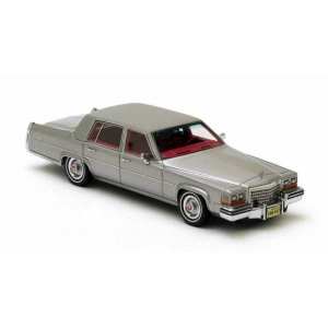 1/43 Cadillac FLEETWOOD BROUGHAM 1980 Silver/Grey